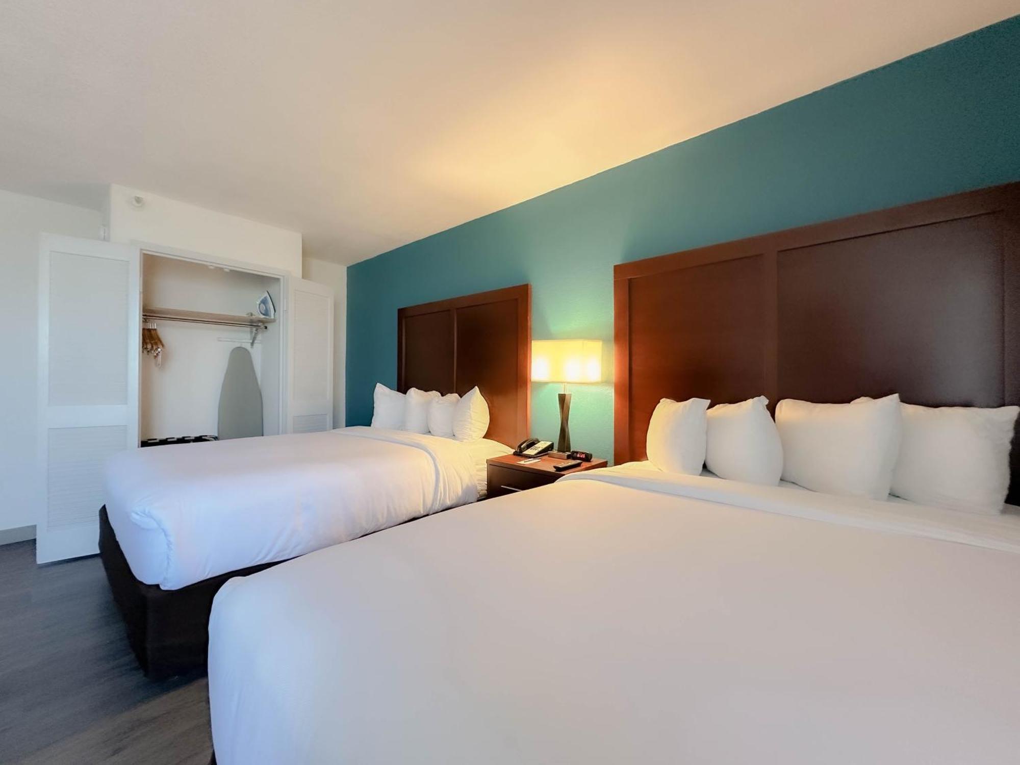 Comfort Inn & Suites Kissimmee By The Parks Four Corners Eksteriør billede